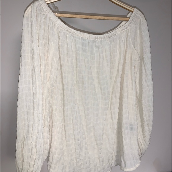 Fashion nova off the shoulder top - Picture 2 of 4